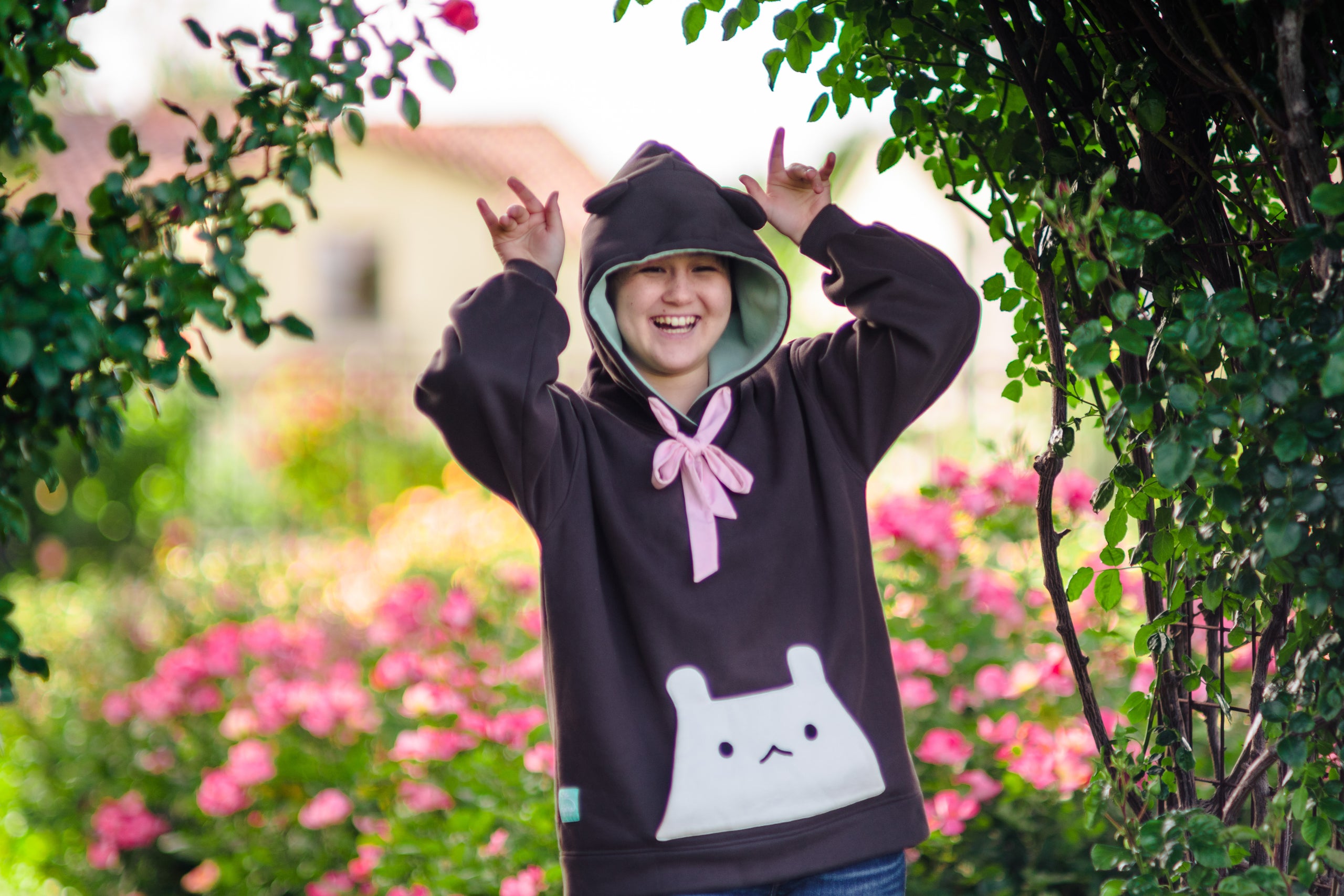 IROIRO Bun Hoodie